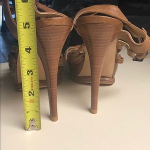 Stuart Weitzman Shoes - Stuart Weitzman Stuart Weitzman Shoes - Stuart Weitzman